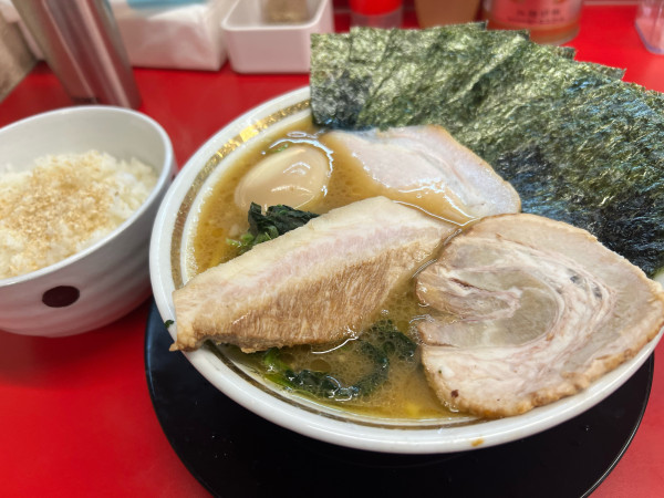 「との丸らーめん＋ライス(大盛り)」@王道家直伝 との丸家 八潮店の写真