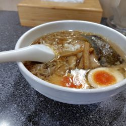 醤油ラーメン¥800半熟味玉¥200