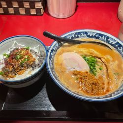 佐蔵味噌ラーメン980円+佐蔵めし320円