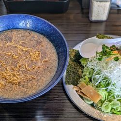 ねぎらーめん（黒しょうゆ）（1,220円）