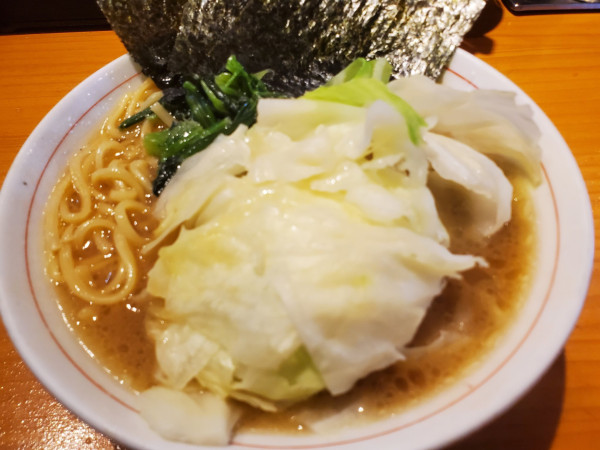 「キャベツラーメン」@家系ラーメン恵丈の写真