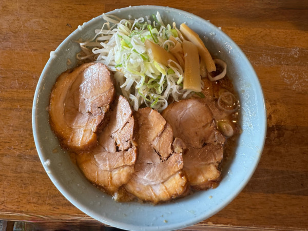 「醤油チャーシューらーめん1480円」@めんりゅうの写真
