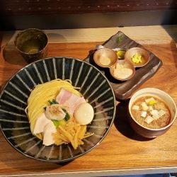 帆立の昆布水つけ麺 黒