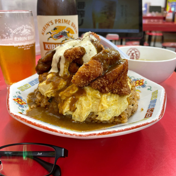 「ニンニク肉肉カレーオム」@大阪王将 菊名店の写真
