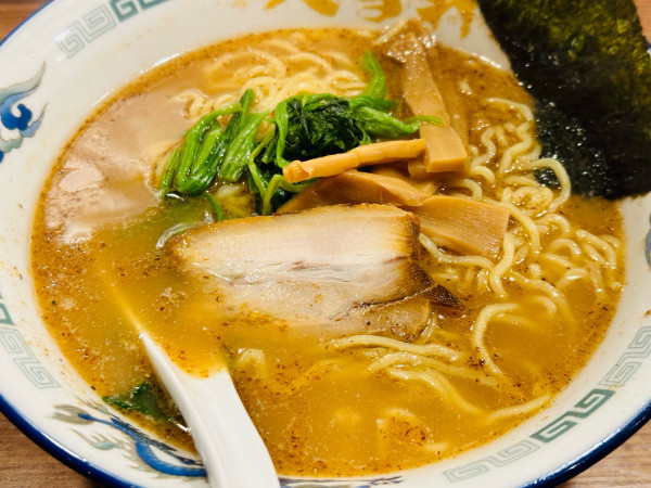 「中華そば 950円」@大雪軒 新百合ヶ丘VIVRE店の写真