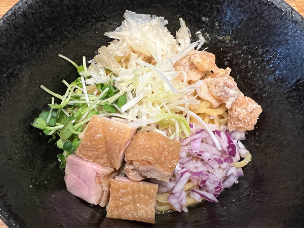 「地鶏まぜそば」@TOMORROW NEVER NOODLESの写真