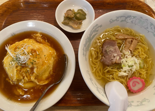 「ハーフサイズセット　900円」@中華料理 東京 五十番 麻生店の写真