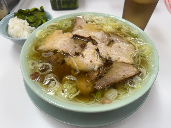 「チャーシュー麺(塩) 1,000円＋めし(無料)」@ともちんラーメンの写真