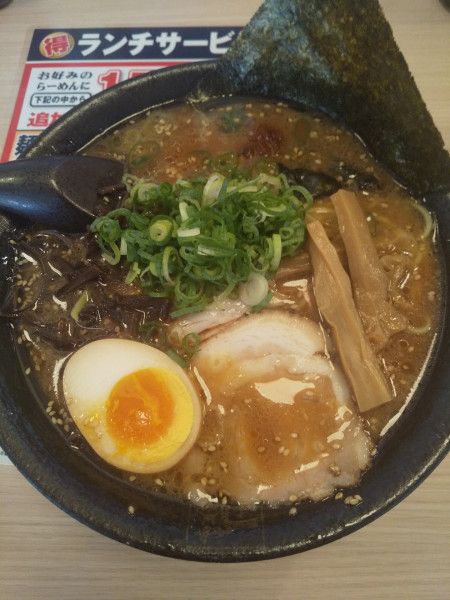 「濃厚醤油とんこつらーめん」@藤一番 瀬戸店の写真