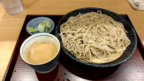 「ごまだれそば（５５０円）」@十割蕎麦 さがたに 田町店の写真