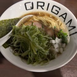 煮干そば（+鳴門産茎ワカメ）