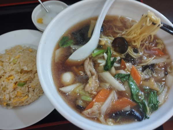 「ランチ 五目そば＋半チャーハン(850)」@再会楼の写真