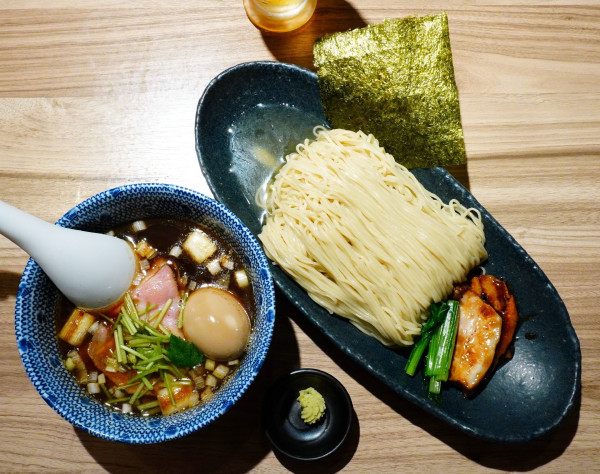 「つけそば（細麺）＋半熟煮卵＋生ビール」@麺や 豊の写真