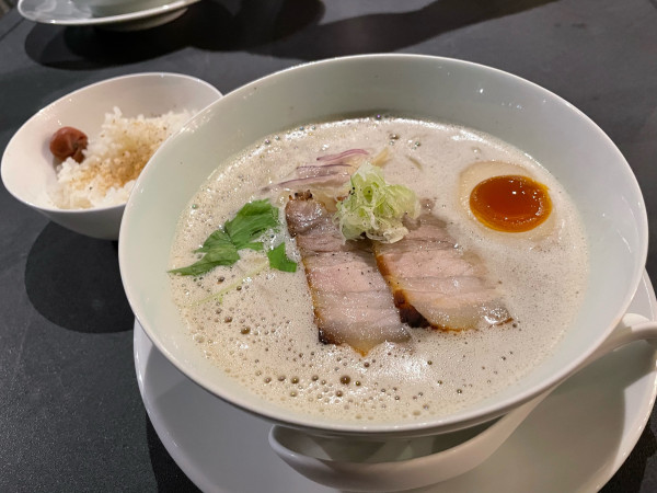 「とりとたいラーメンダイブめしセット」@とりとたい 鳴門店の写真