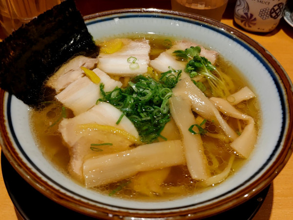 「貝出汁醤油らぁー麺」@貝 刺身専門店 しらはらの写真