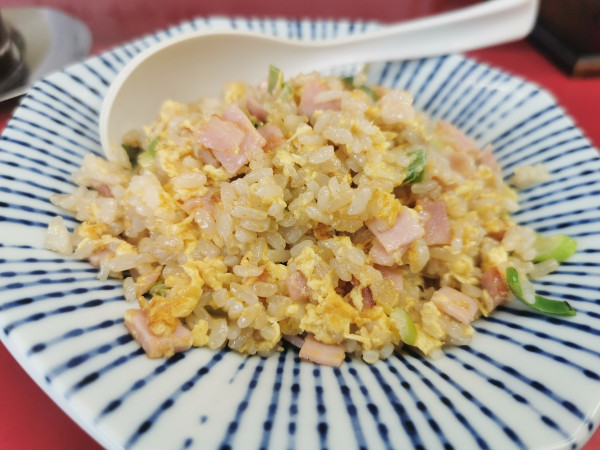 「半チャーハン」@新珍味の写真