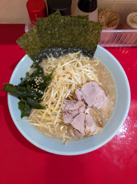 「ラーメン+ちょいDXトッピング」@ラーメンショップ ○化 土浦店の写真