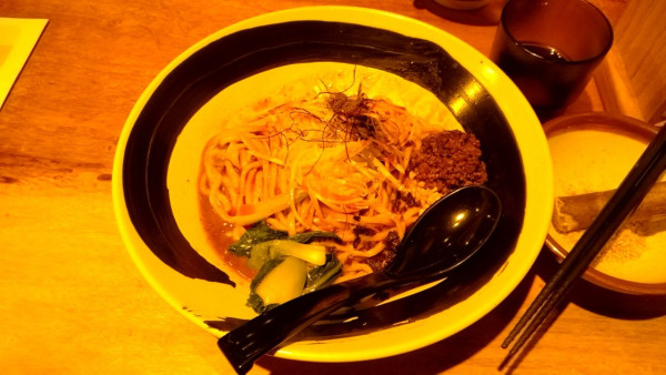 「汁無し担々麺_1000円」@四川担々麺 赤い鯨の写真