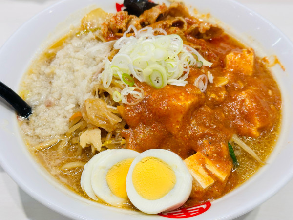 「五目蒙古タンメン 970円 太麺 90円 背脂 100円」@蒙古タンメン 中本 船橋店の写真