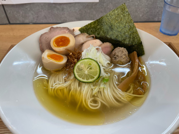 「特製地鶏貝塩らぁ麺」@麺や えねるの写真