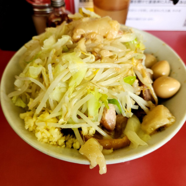 「ぶた5枚入 小 汁なし うずら、しょうが ヤサイ、ニンニク、アブ」@ラーメン二郎 環七一之江店の写真