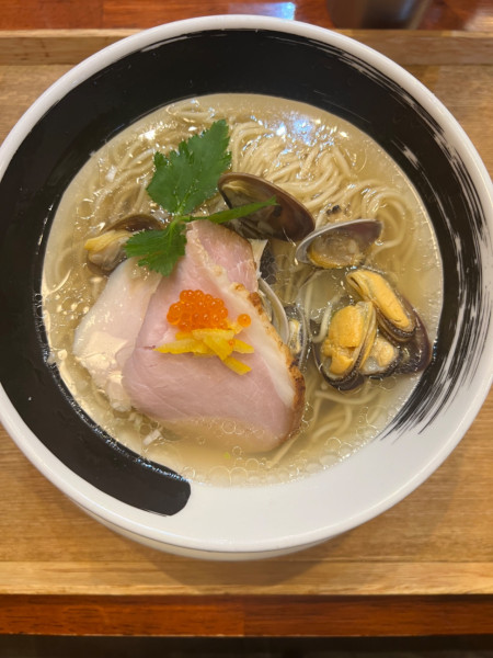 「浅利とムール貝の汐そば1000円」@麺処しろくろの写真