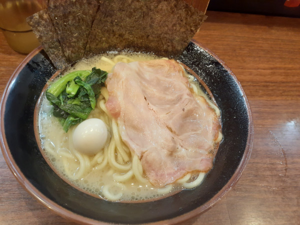 「塩ラーメン」@横浜家系ラーメン 大岡家 鶴川店の写真