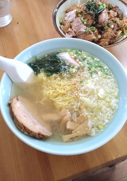 「チャーシュー丼塩らーめんセット」@夢乃屋の写真