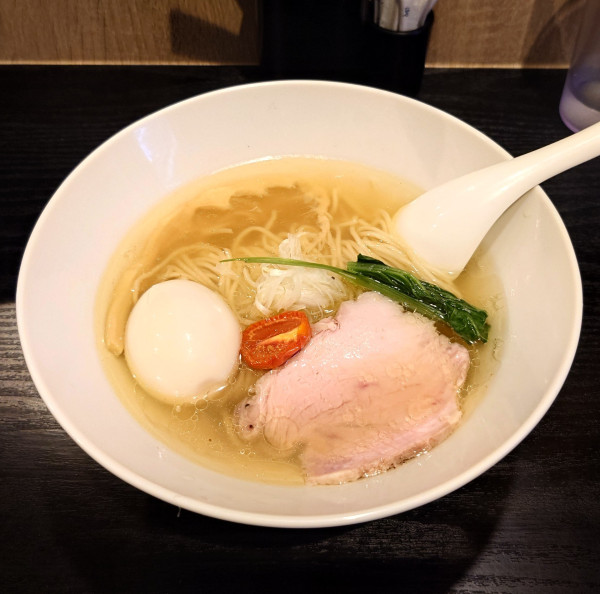 「塩味玉らーめん(1050円)」@らーめん寛の写真