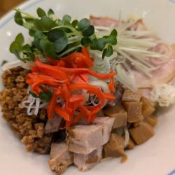 冷やしうま塩和え麺