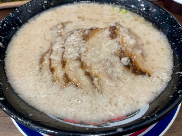 「チャーシューメン  TP背脂多め」@東京環七ラーメン じょっぱりの写真