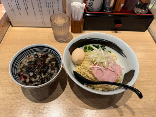「貝出汁つけ麺+味玉」@貝出汁らぁ麺 海美風 浅草店の写真