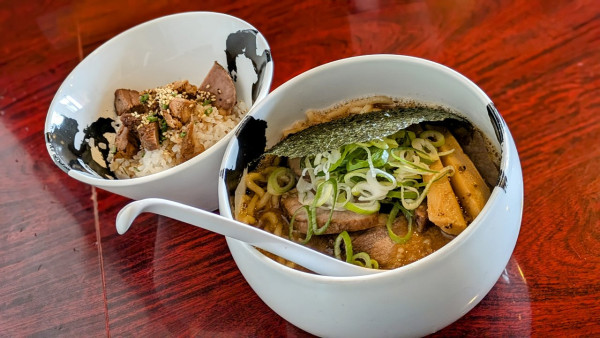 「特製醤油らー麺＋あらとん飯（1,230円＋280円）」@あら焚き豚骨 あらとん 本店の写真