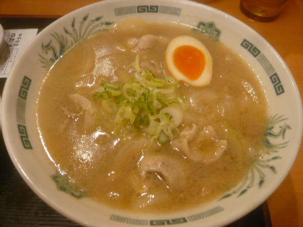 「肉そば(麺少なめ)」@日高屋 新橋駅前店の写真