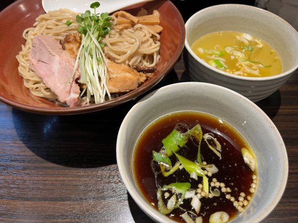「淡麗鶏つけめん(特盛)醤油・塩」@ら〜めん剣豪の写真