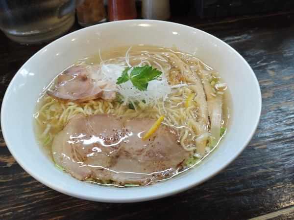 「塩中華そば」@中華そば こむぎの写真