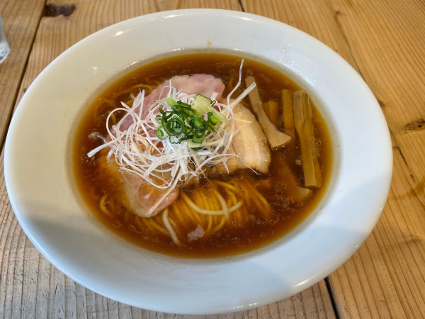 「鶏ソバ醤油¥950」@The Noodles & Saloon Kiriyaの写真