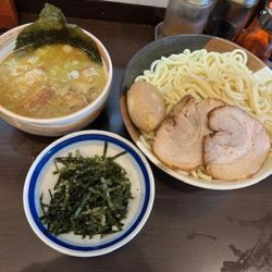 麺屋つけ麺 塩 1,150円＋中盛り 50円。