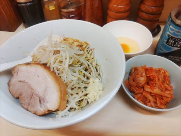 「汁無し（麺半分ニンニク少なめヤサイ少なめブタ1枚）キムチ」@自家製ラーメン 大者の写真