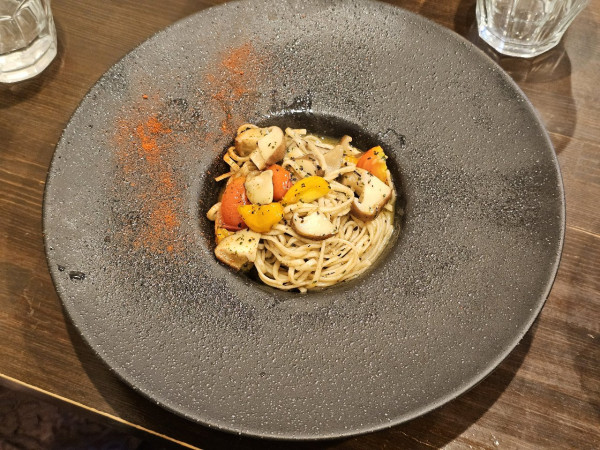 「青森トマトとしいたけのアーリオオーリオ（ハーフ）400円」@sobabar Ciliegioの写真