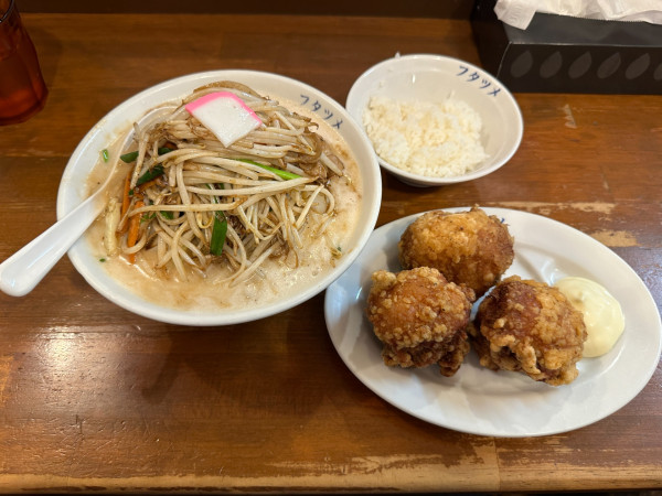 「濃厚タンメン(並盛・150g)946円+唐揚げセット352円」@極濃湯麺 フタツメ 八千代店の写真