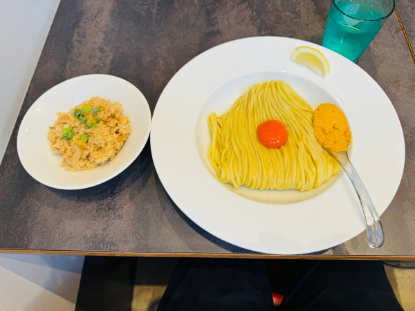 「雲丹バターまぜそば」@むかん横浜の写真