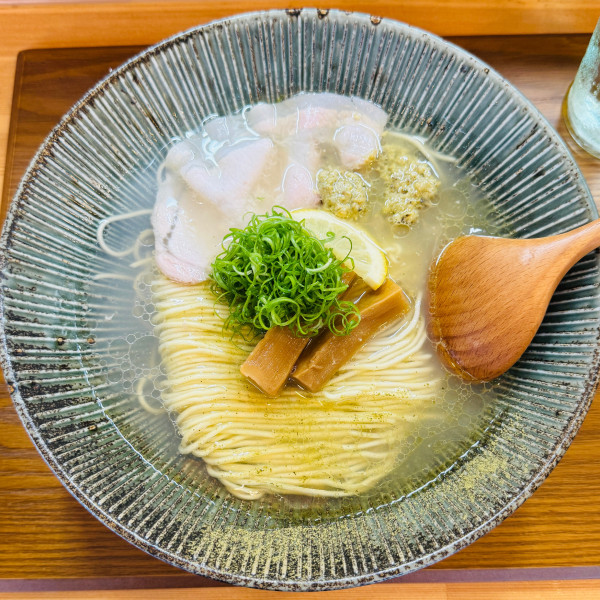 「牡蠣そば並」@中華そば 華塩の写真