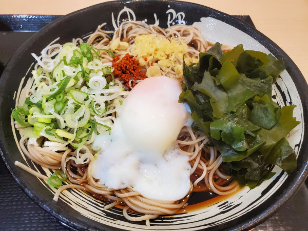 「朝そば・温玉・わかめ変更・冷」@ゆで太郎 川崎砂子店の写真