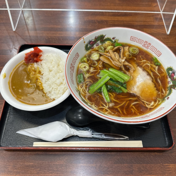 「Cセット（ラーメン  ミニカレーライス）」@そば処 更科の写真