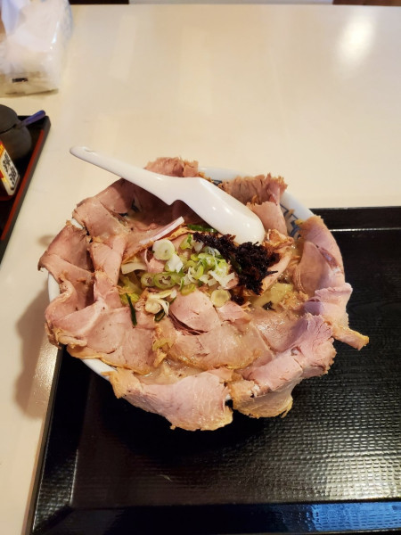 「はみだしチャーシュー野菜たんめん@1300」@豚骨中華そば おかわりやの写真