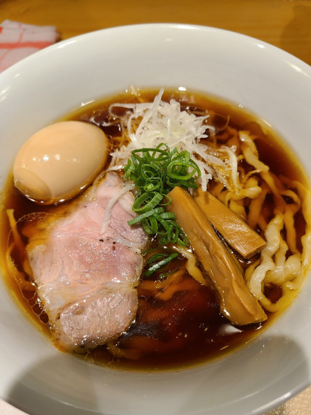 「味玉醤油らーめん」@燎の写真