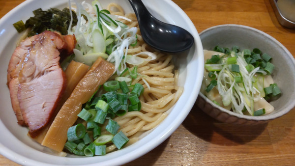 「油そば820円大盛り追い飯無料」@つけめん・まぜそば むじゃきの写真