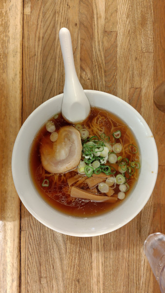 「正油ラーメン」@游亀亭の写真