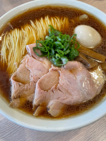 「特製醤油らーめん大盛」@麺笑巧真の写真